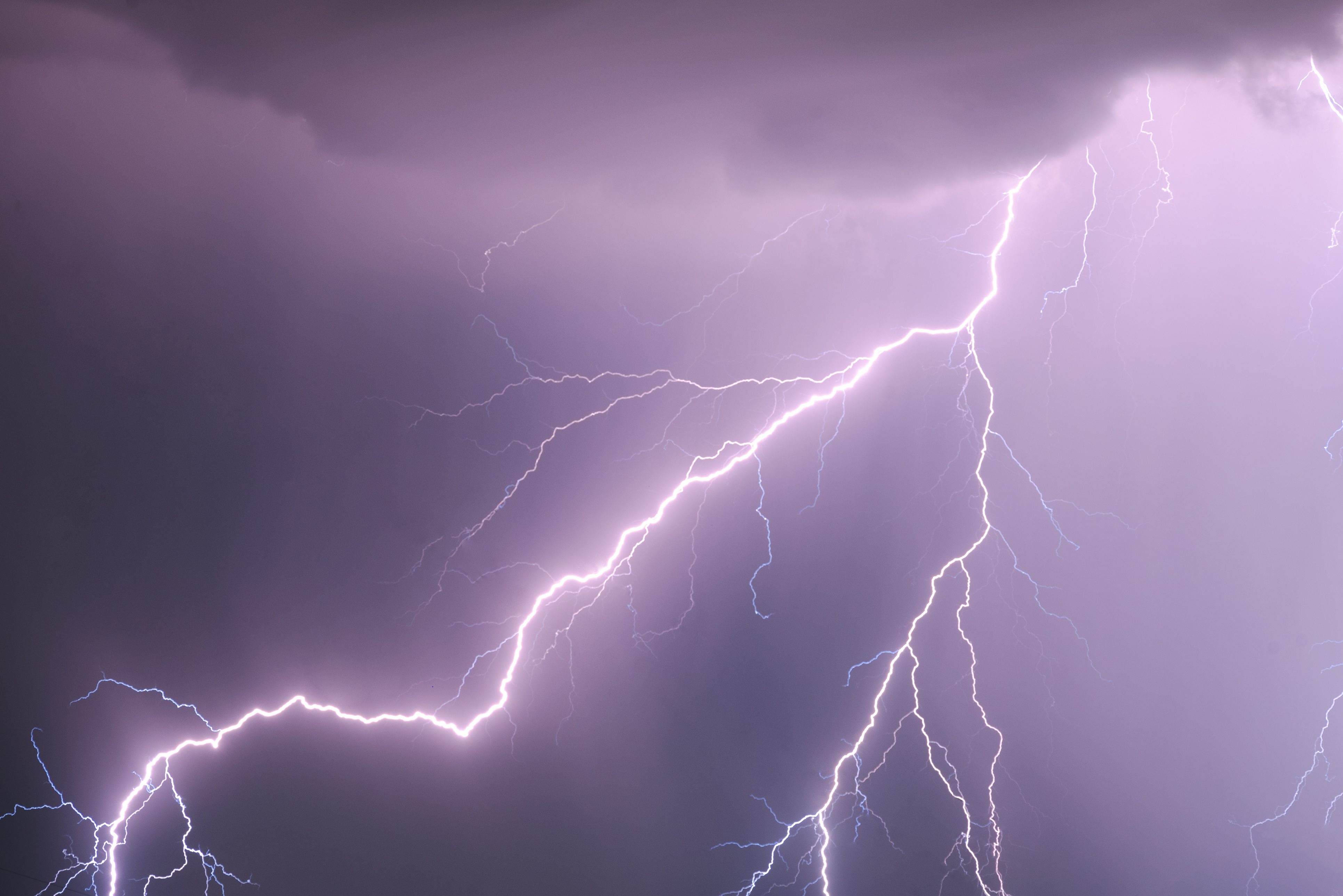 INMET emite alerta laranja de tempestade com ventos de até 100 km/h em Santa Cruz do Sul e região até quinta-feira (19)