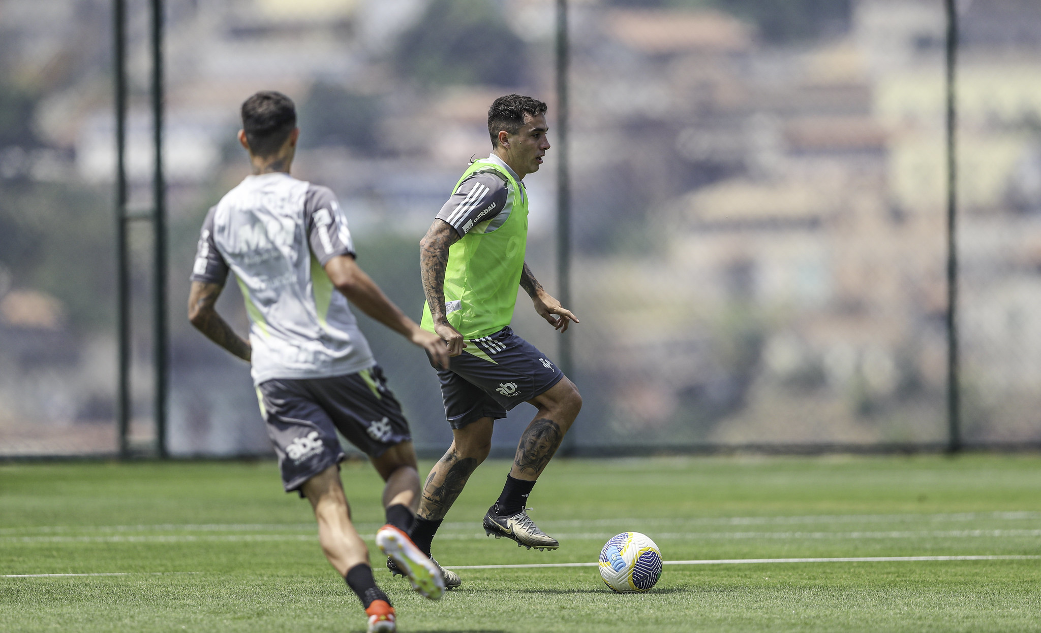 Lateral do Atlético vira desfalque para duelo na Sul-Americana; saiba mais