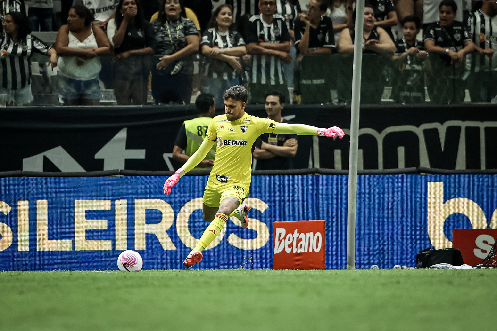 Matheus Mendes publica mensagem de despedida ao Atlético: “Agora estarei como torcedor”