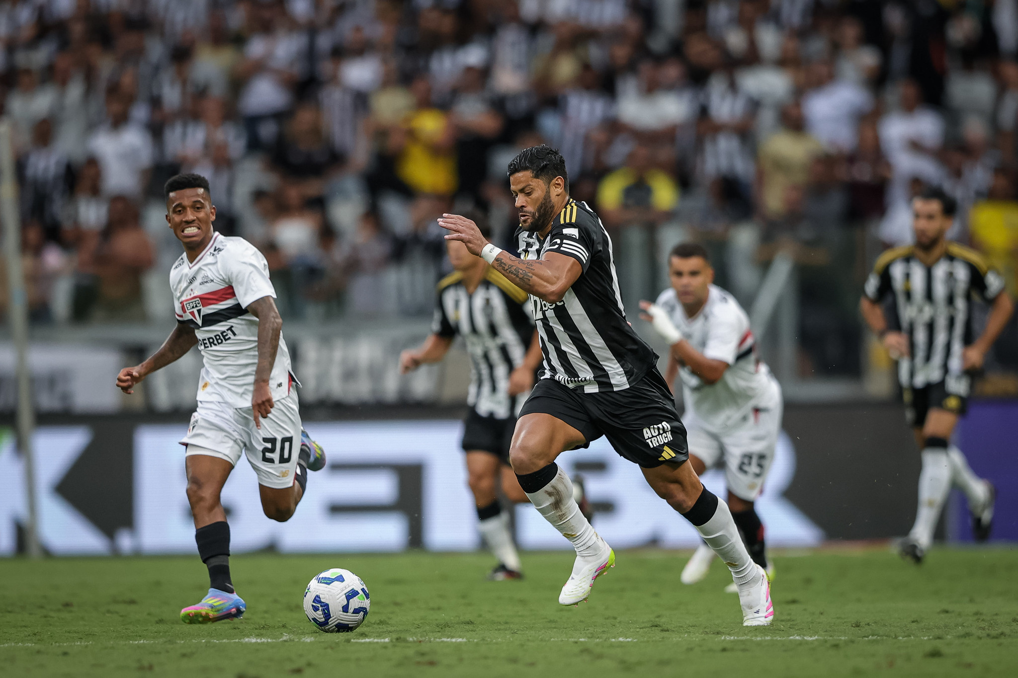 São Paulo x Atlético: onde assistir, informações e possíveis escalações