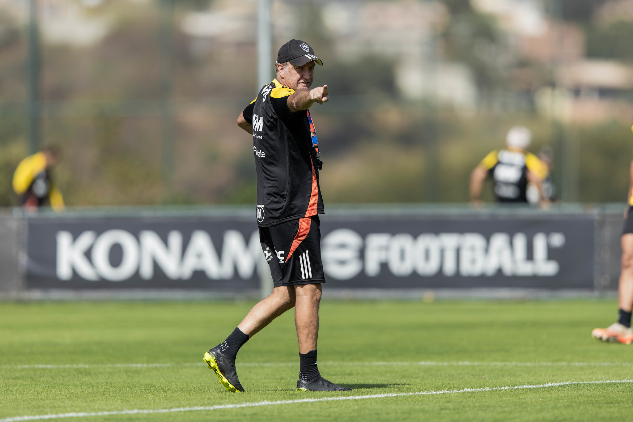 Atlético: técnico Cuca projeta ‘jogos duríssimos’ na retomada do  Campeonato Brasileiro