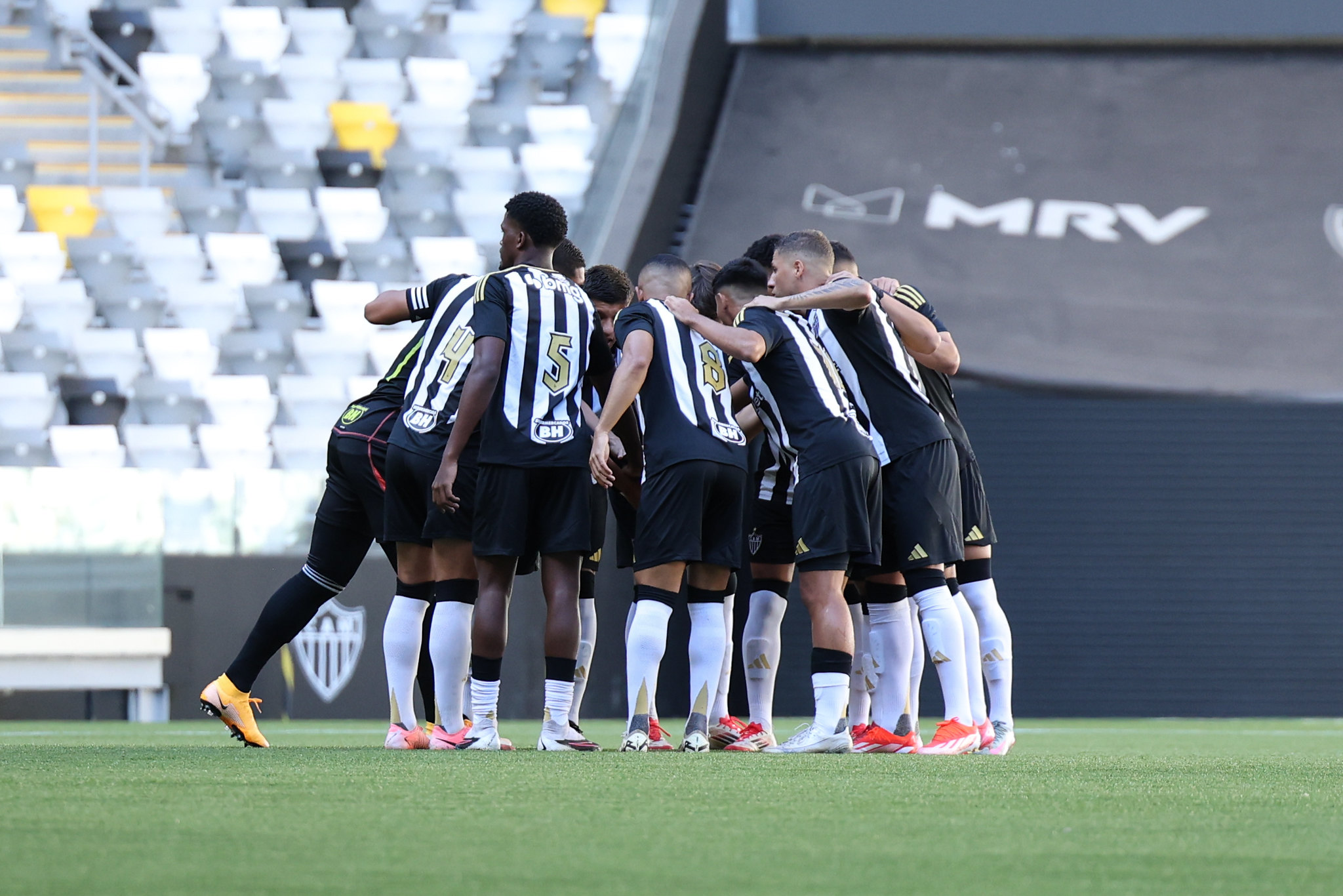 Atlético vê rivais vencerem e está rebaixado no Brasileiro sub-20