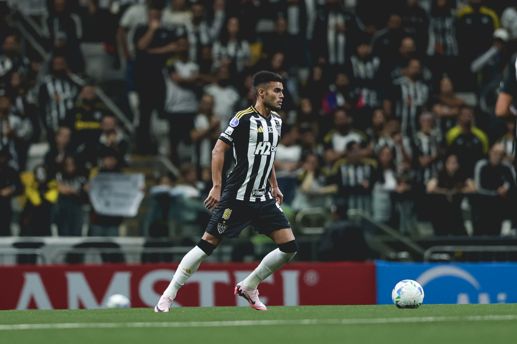 Fausto Vera explica situação no Atlético e ganha elogios de Cuca; saiba mais