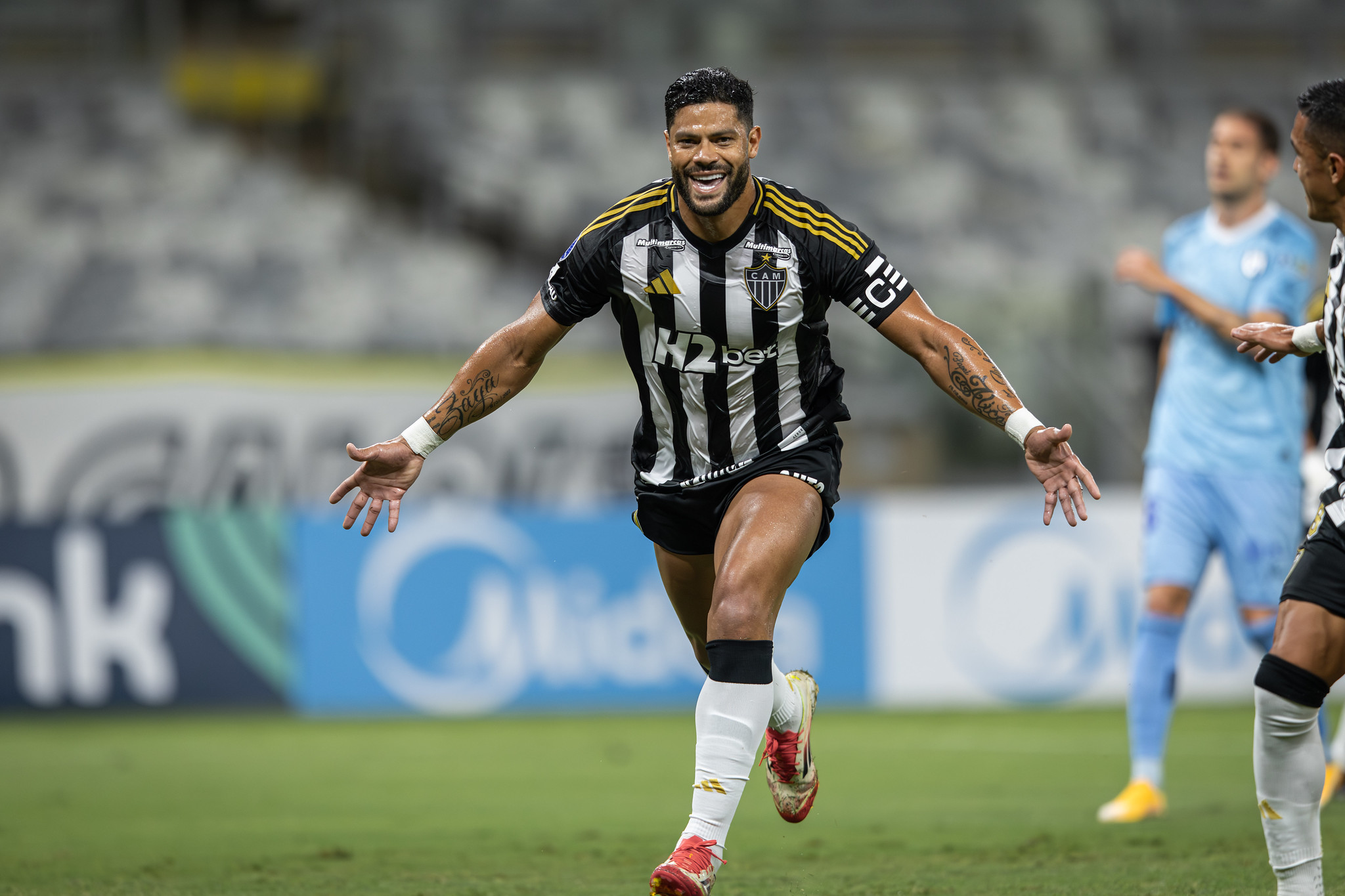 Um dos maiores da história do Atlético, Hulk comemora 39 anos e uma lista de recordes