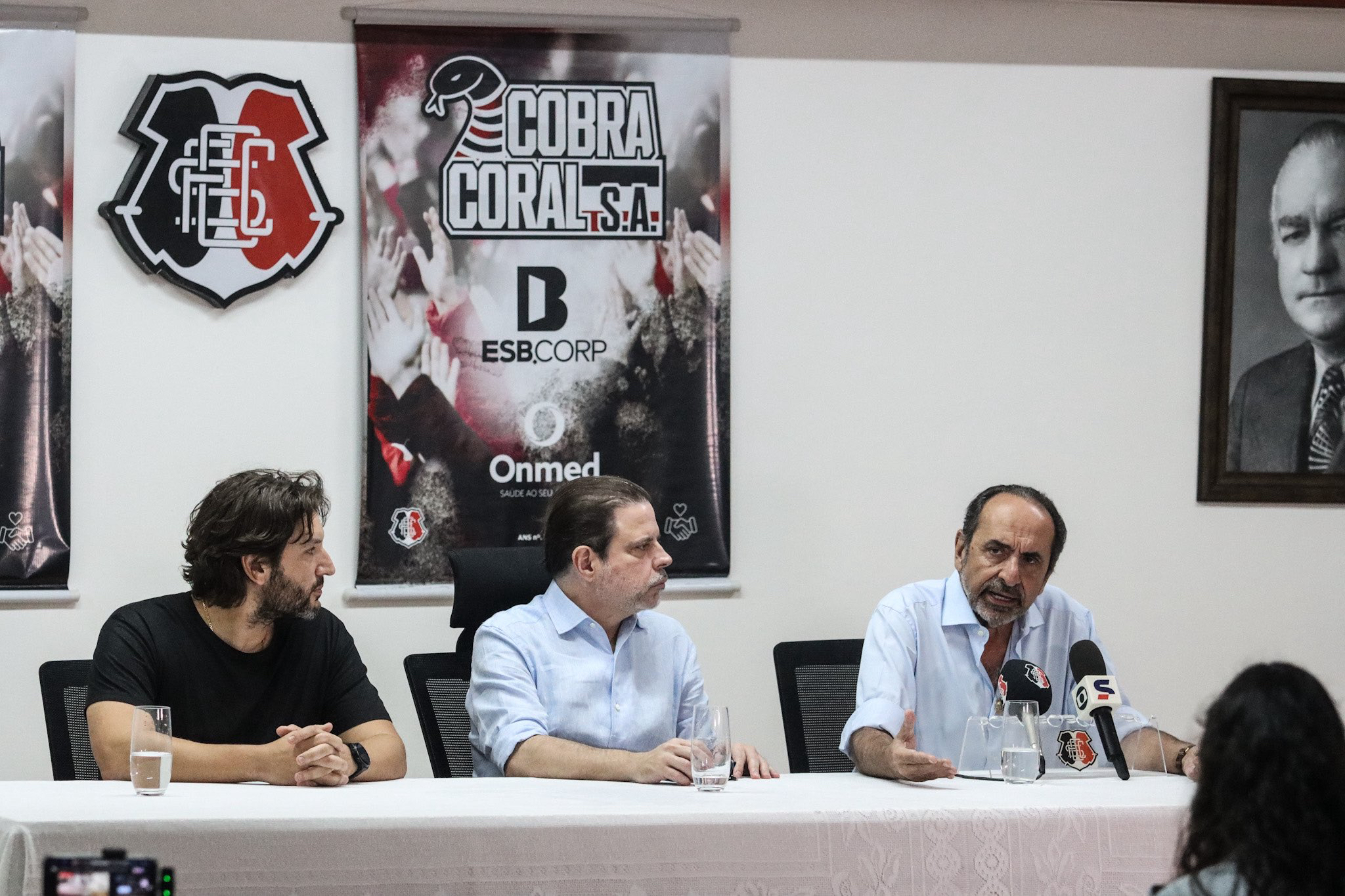 Kalil se dispõe a ajudar Santa Cruz, mas nega assumir cargo: ‘Só presidiria o clube que amo’