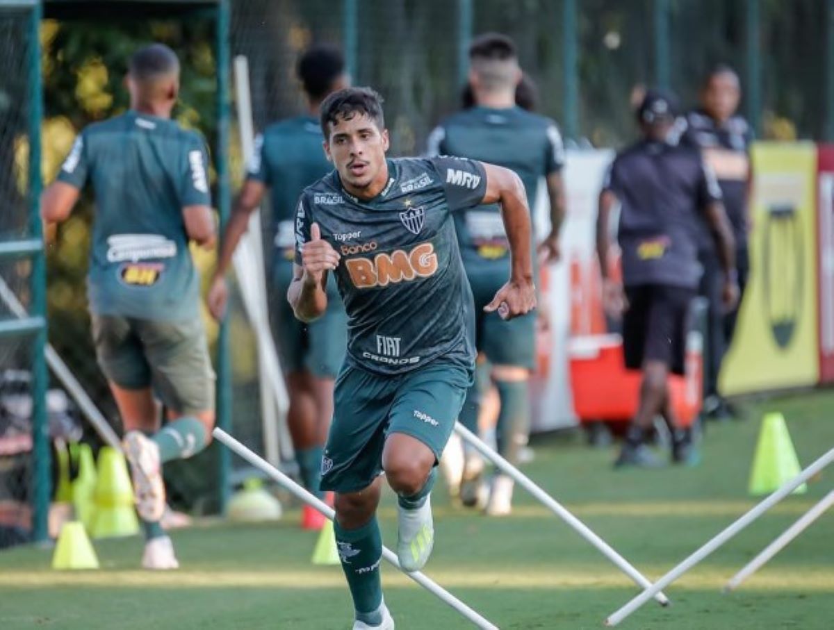 Atlético negocia empréstimo de meia com clube da China