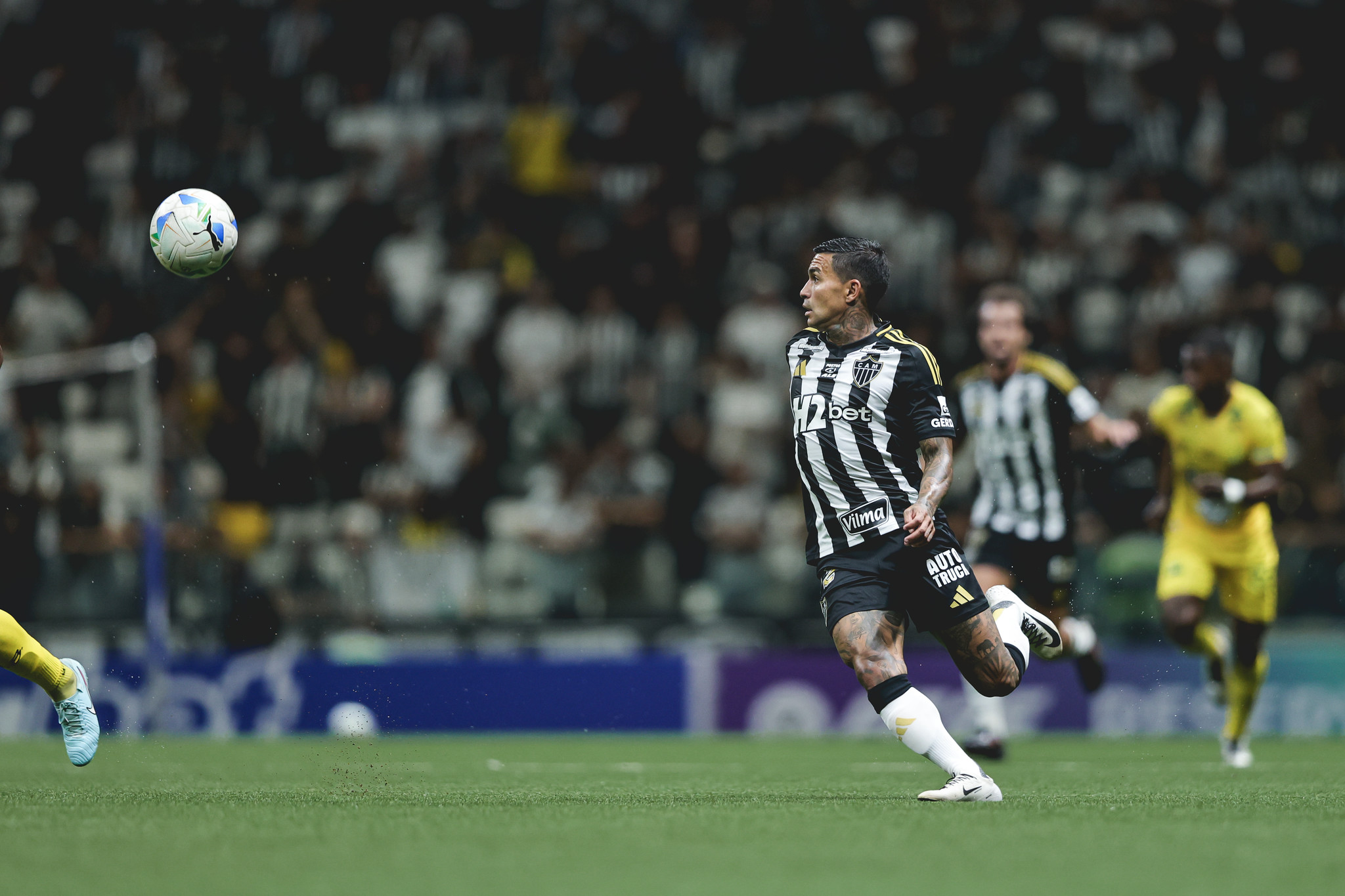 Dudu consegue efeito suspensivo e está liberado para jogar pelo Atlético