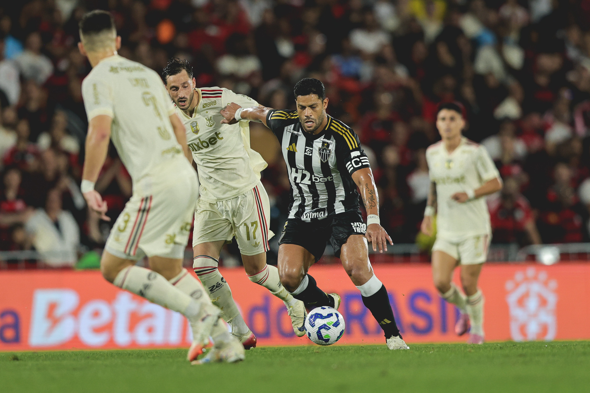 Atlético x Flamengo: onde assistir, prováveis escalações, arbitragem e mais