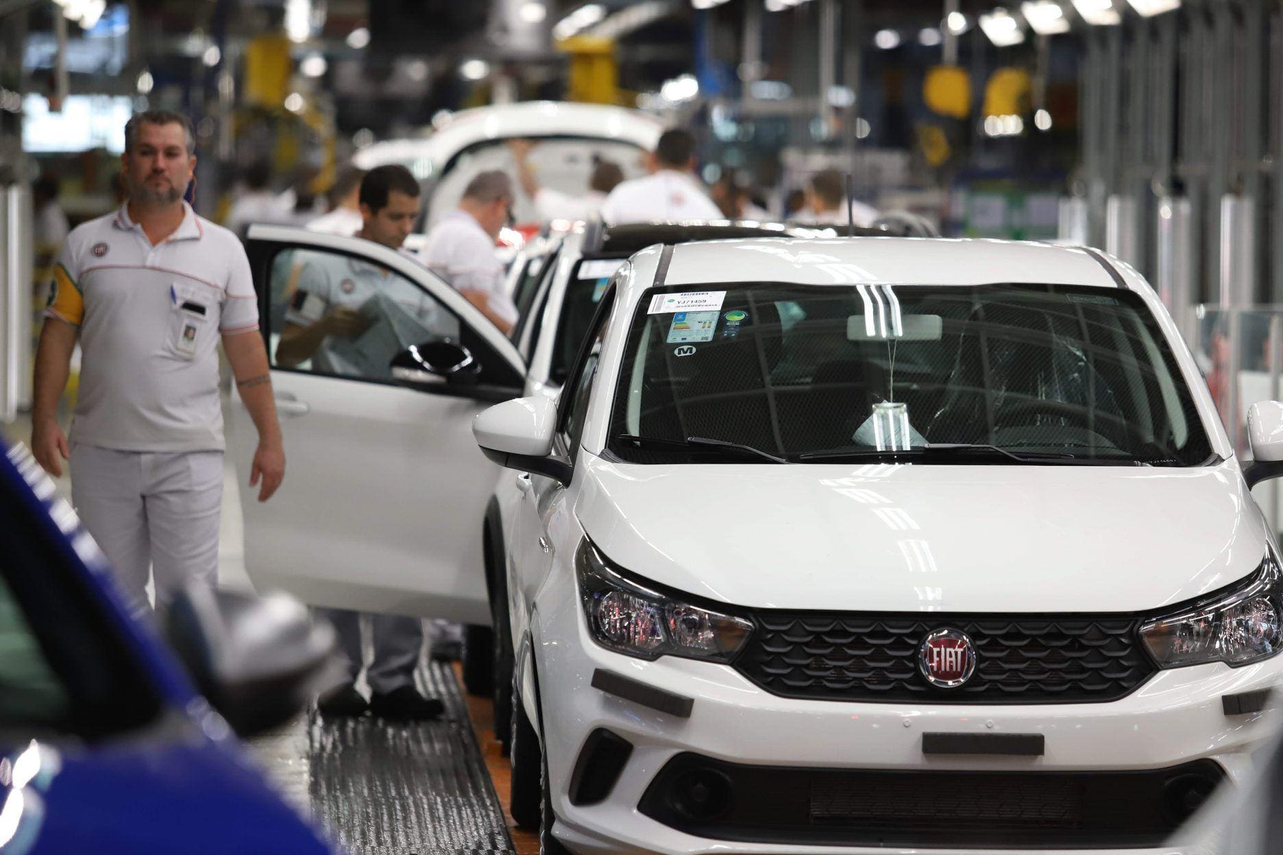 ECONOMIA - BETIM - MG
Fiat Chrysler Automobiles ( FCA ) anuncia a instalacao de uma nova fabrica de motores na sua planta de Betim - MG
Unidade vai gerar 1.200 empregos e utilizara inteligencia artificial na linha de producao . 

FOTO : Ramon Bitencourt / O Tempo   22.05.2019