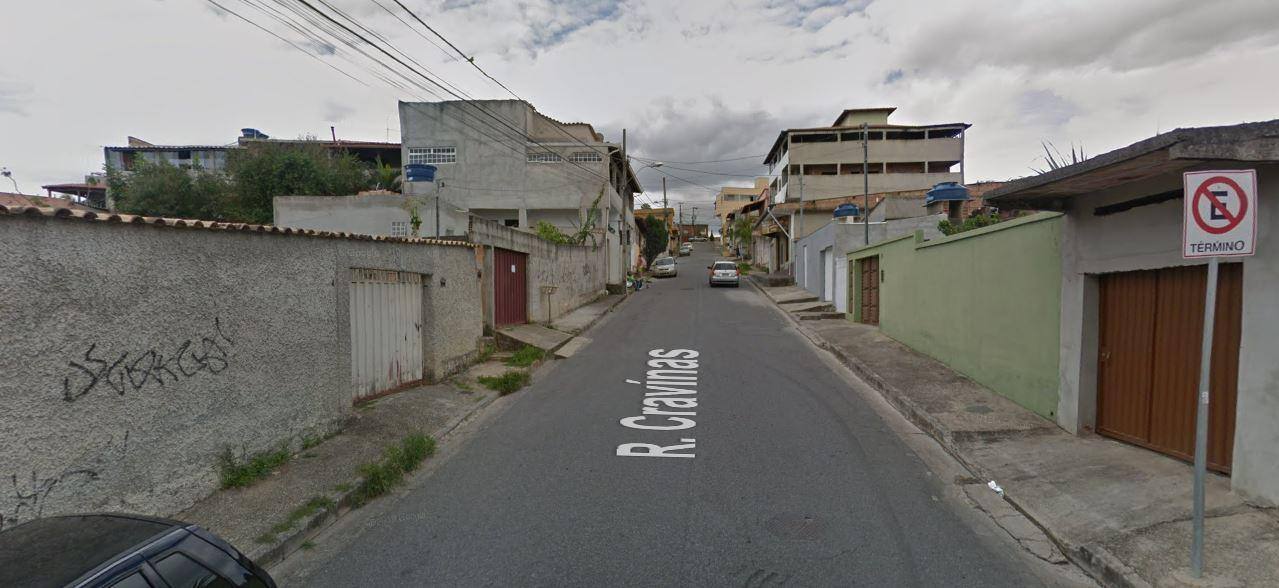 Homem estava caído com uma poça de sangue ao redor da cabeça quando foi encontrado pela PM