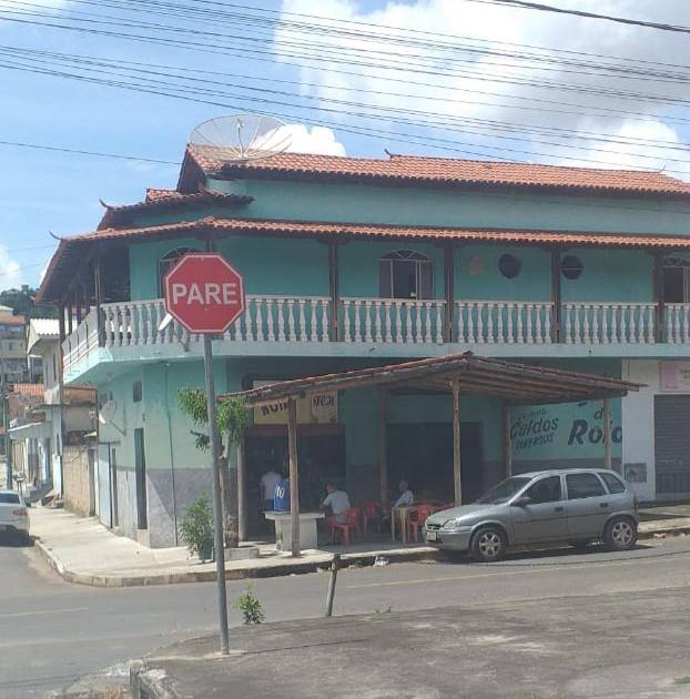 Estabelecimentos ignoram a recomendação da prefeitura e seguem de portas abertas