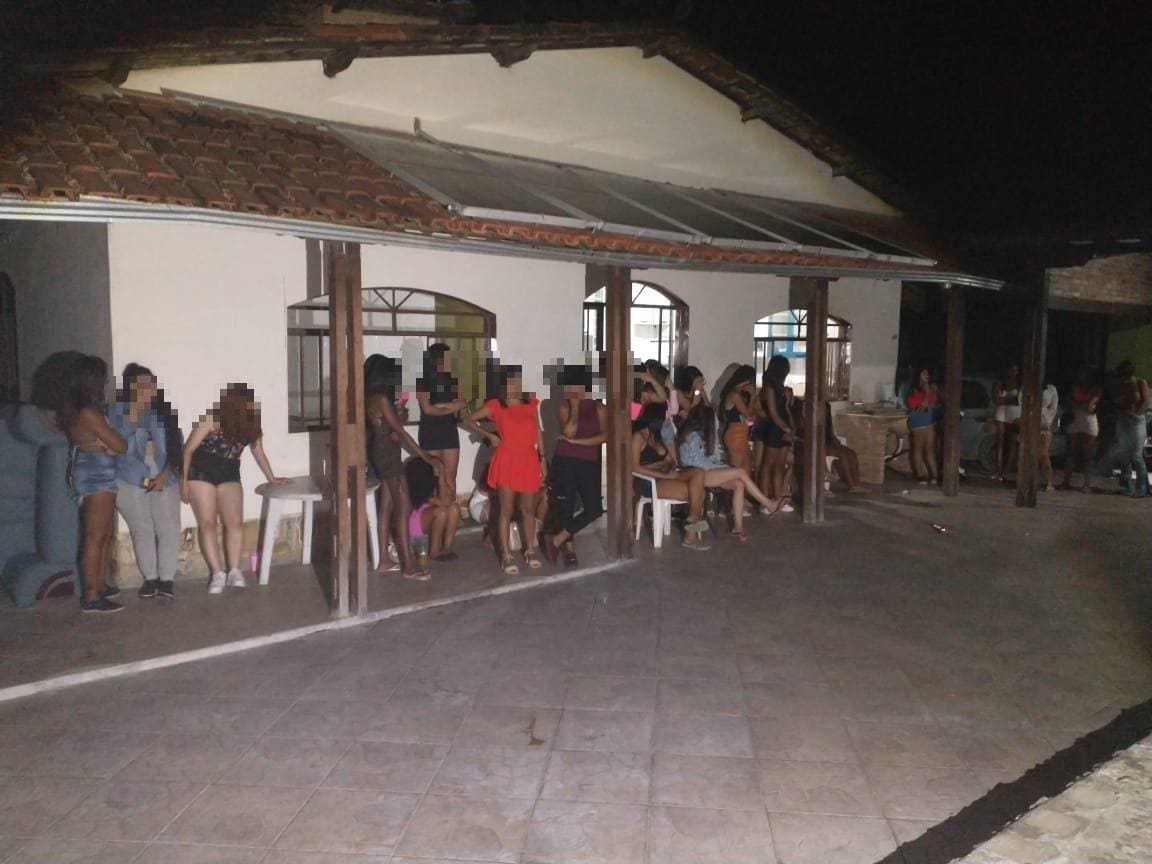 Adolescentes foram surpreendidos no início da festa clandestina em Betim