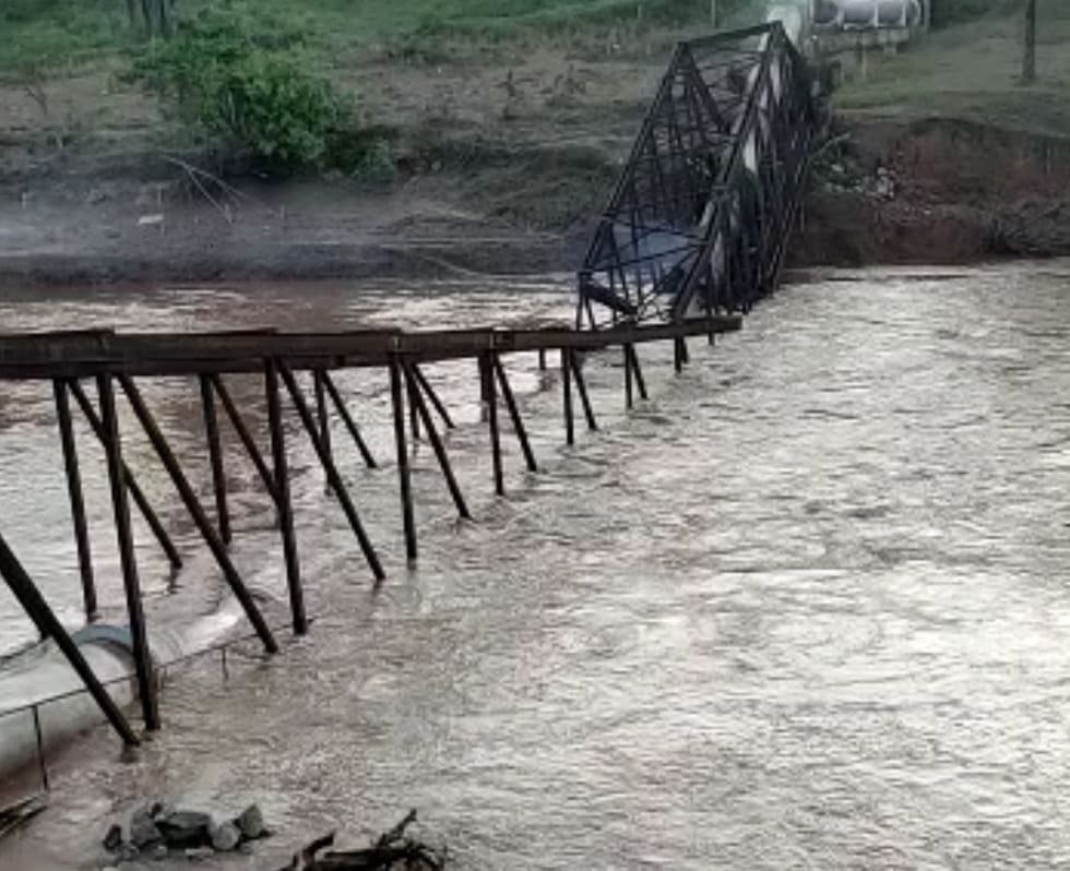 Rompimento de adutora da Copasa deixa 1 milhão sem água em Betim e região