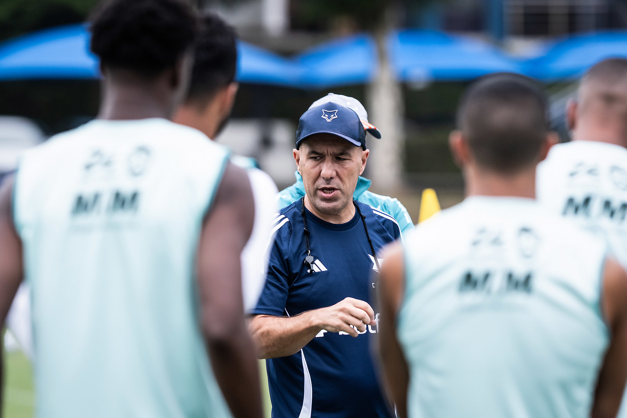 Cruzeiro Inicia Viagem Para O Rio De Janeiro Onde Encara O Botafogo No Cruzeiro Leonardo Jardim Cruzeiro 1742000022