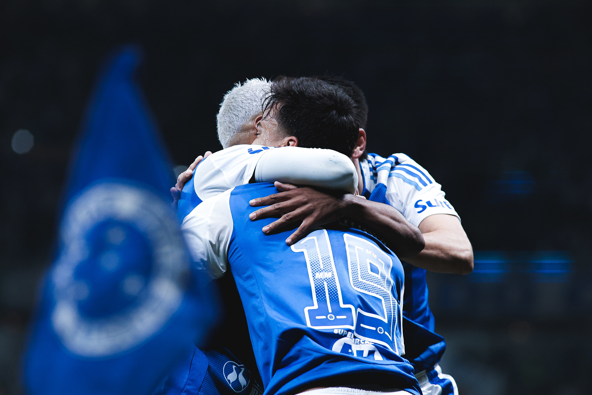 Cruzeiro encara o Fluminense em busca da liderança do Brasileirão