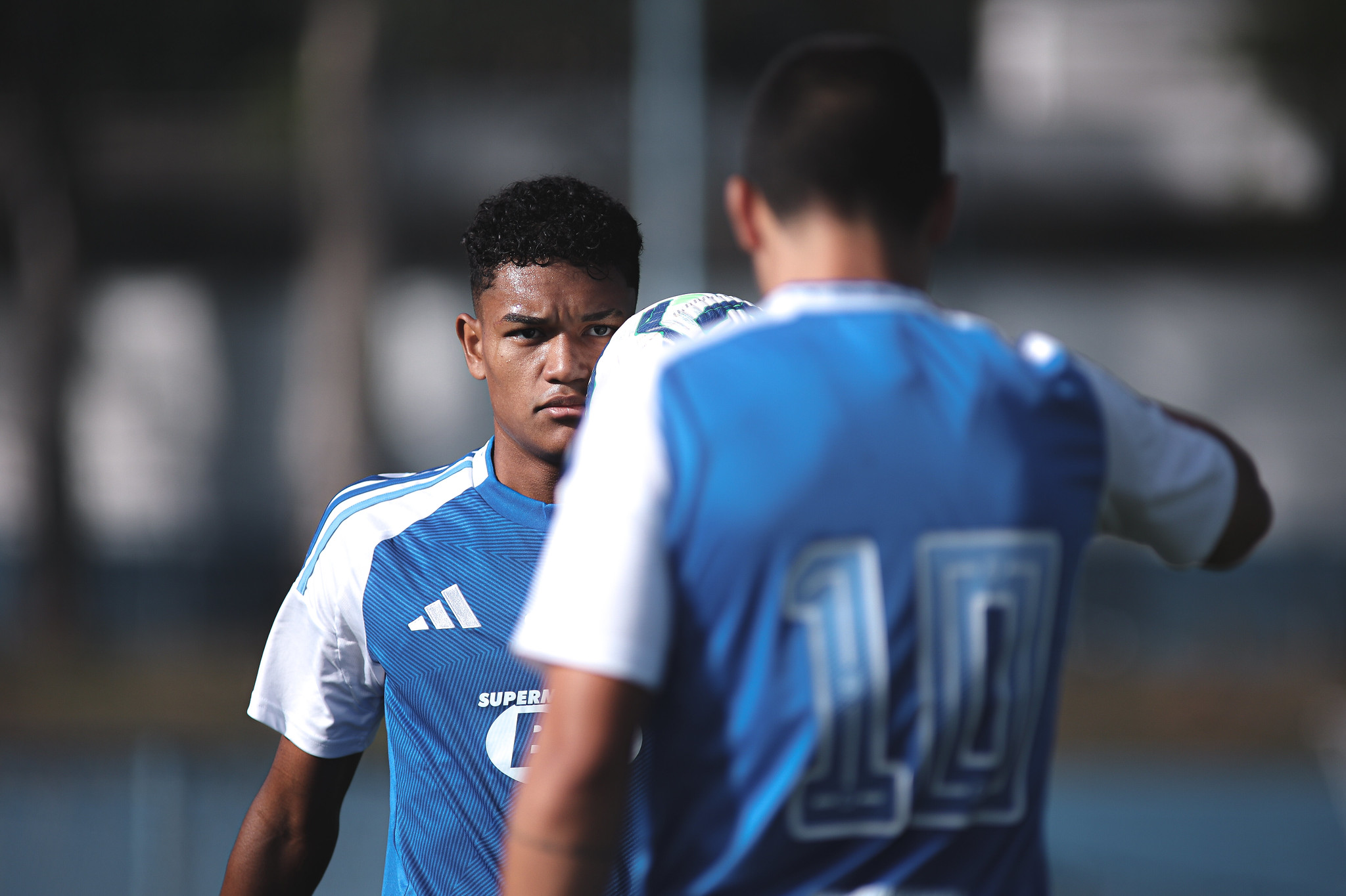 Integrados ao profissional, jovens do Cruzeiro ganham ritmo no sub-20; entenda planejamento