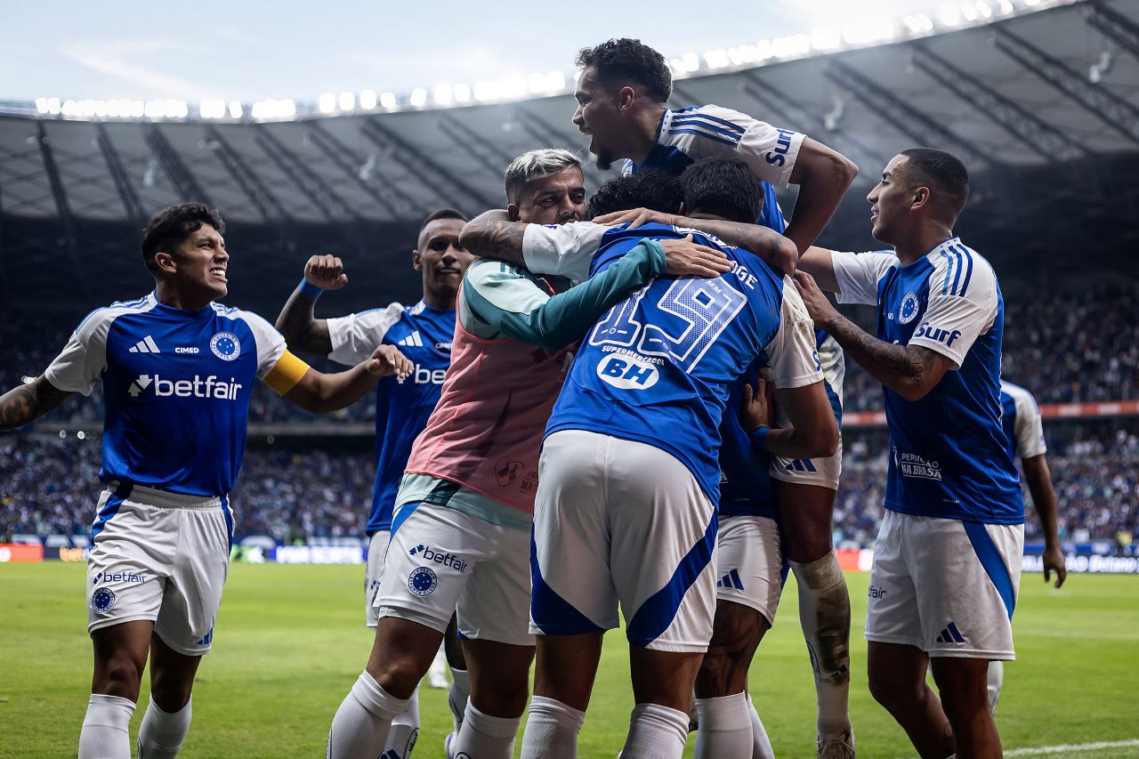 Jogadores do Cruzeiro evitam discurso de briga pelo título do Campeonato Brasileiro