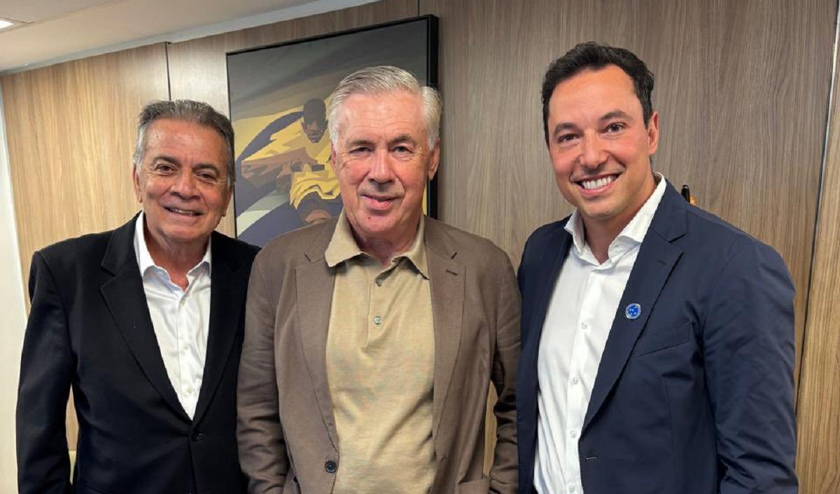 Dirigentes do Cruzeiro se encontram com Carlo Ancelotti