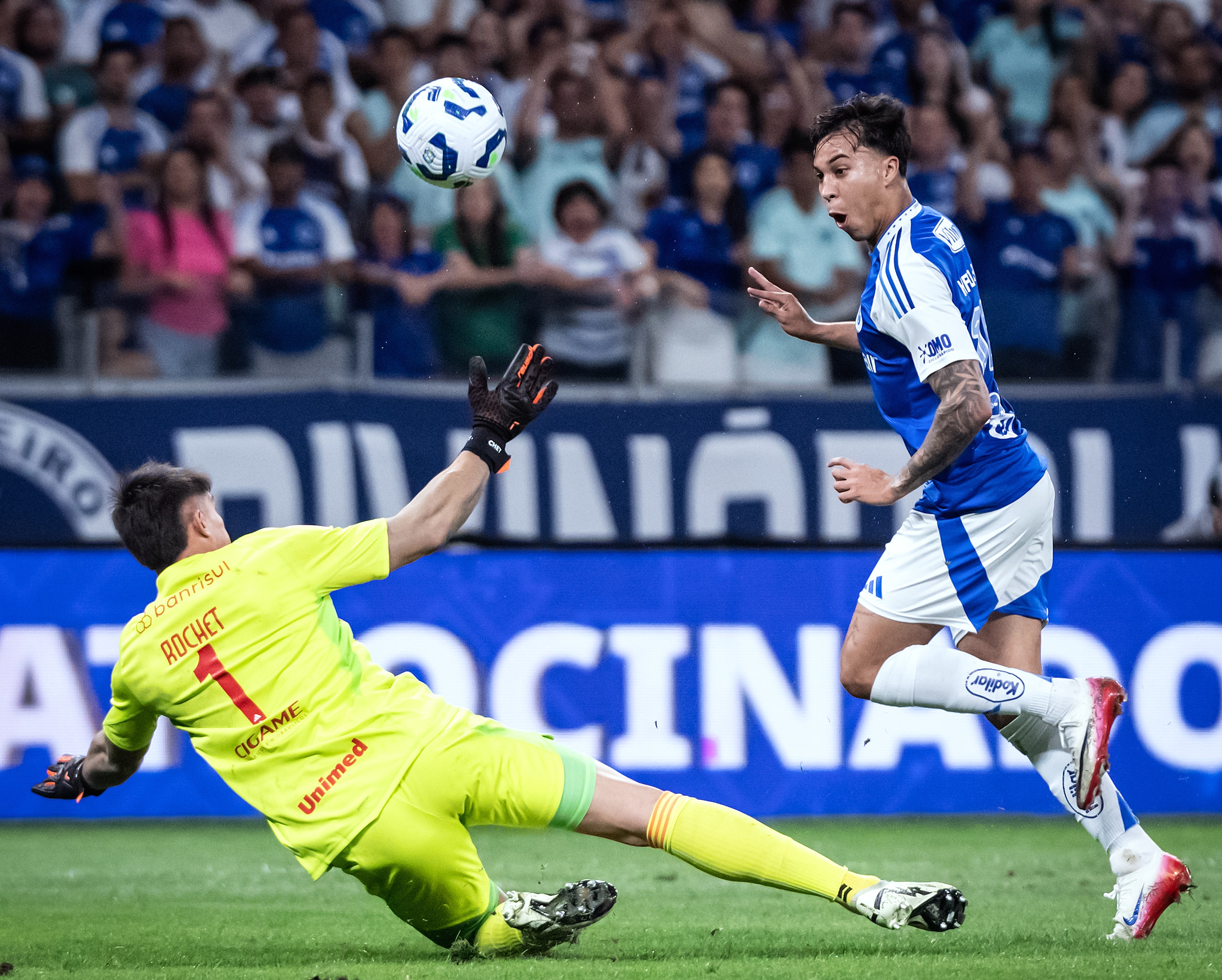 Kaio Jorge celebra fase: ‘Muito gratificante fazer parte desse clube, sei o que é o Cruzeiro’