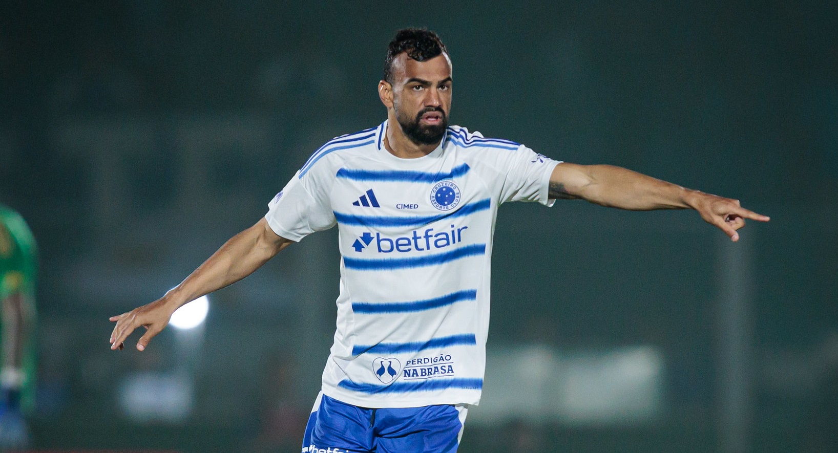 Fabrício Bruno cita Cruzeiro como fundamental para retorno à seleção brasileira: 'Clube do coração'