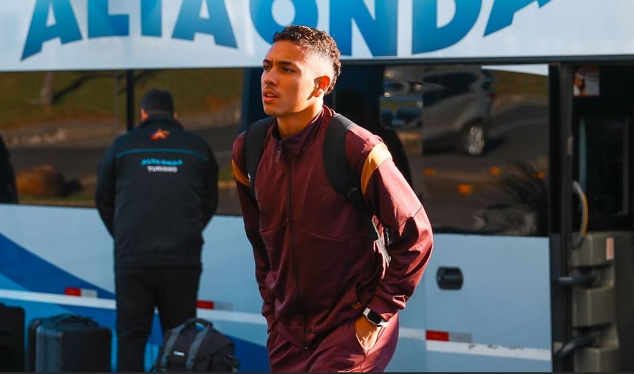 Cruzeiro tira jovem do Athletico, e Petraglia se irrita com Pedro Junio: 'Não tem palavra'