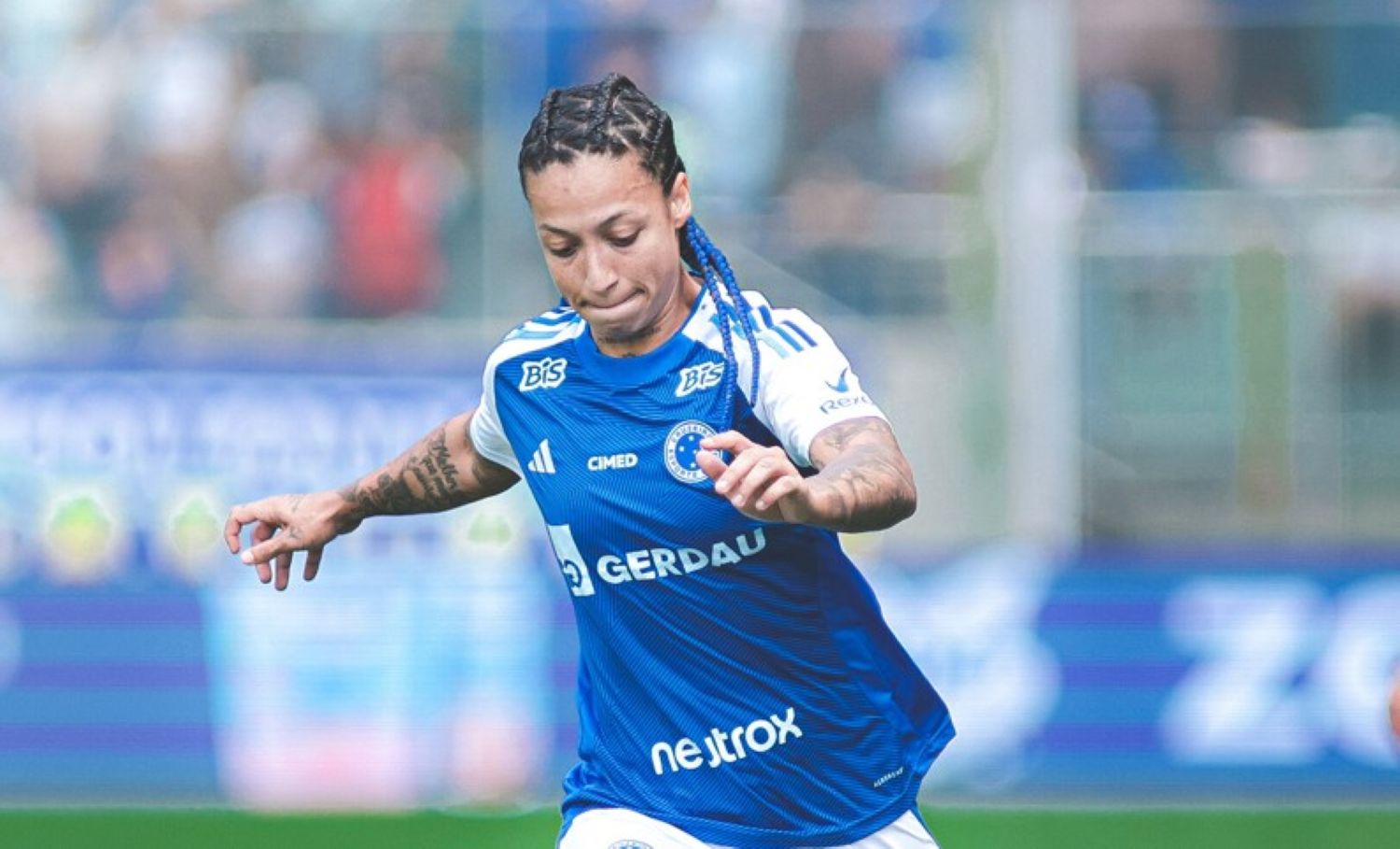 Byanca Brasil celebra Cruzeiro na final: 'Esse é o time mais trabalhador que eu já joguei'