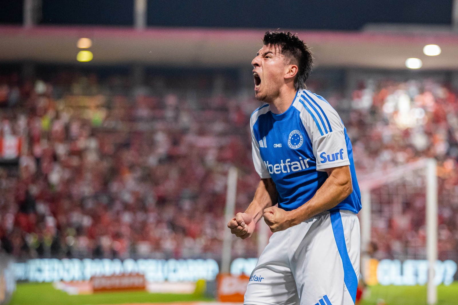 Cássio pega pênalti, Cruzeiro vence o CRB e se classifica na Copa do Brasil