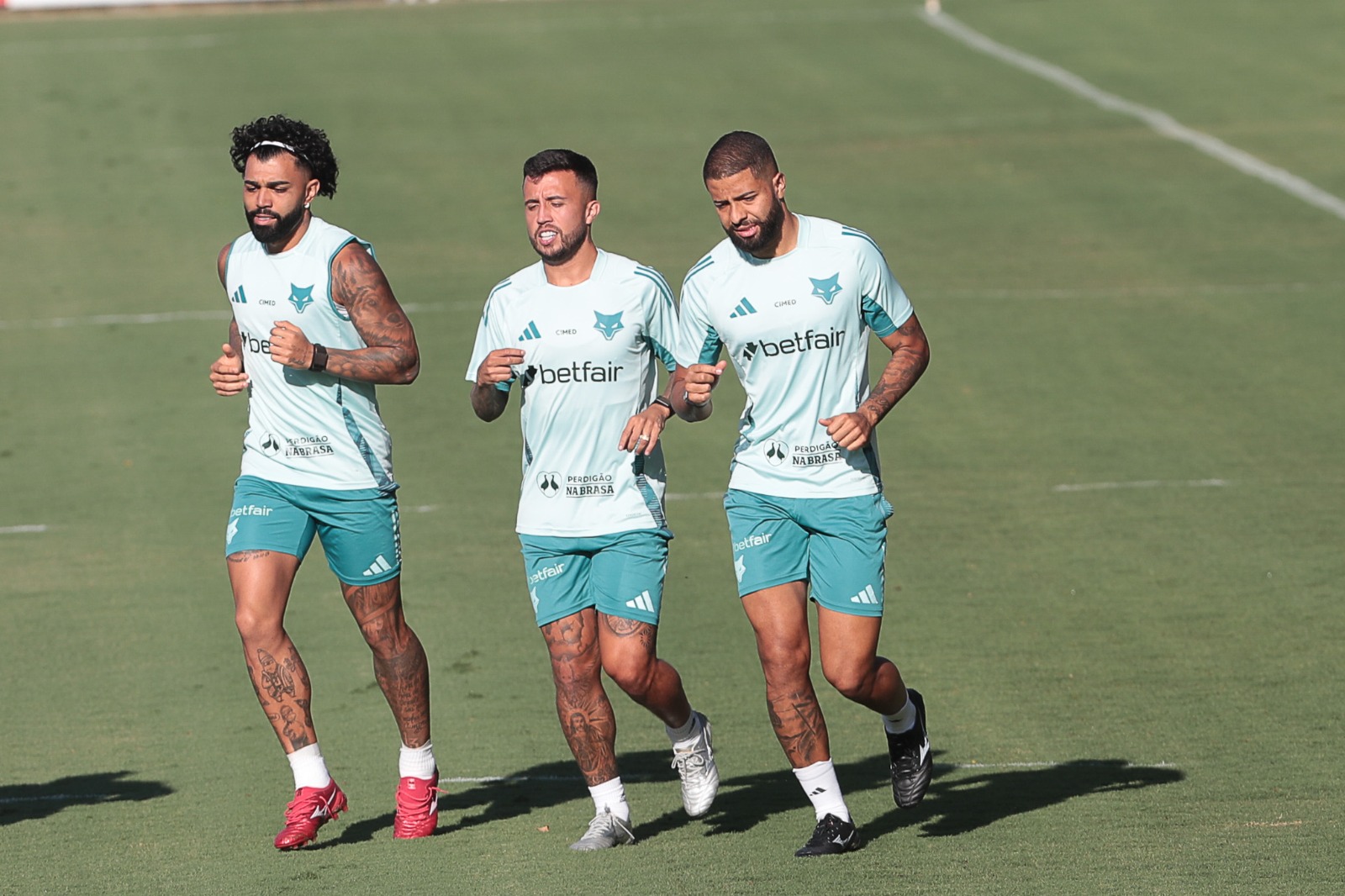 Cruzeiro não contratou zagueiro confiando em recuperação de titular e ascensão de jovem