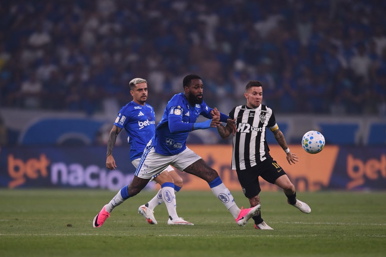 Cruzeiro repete padrão e deixa vantagem escapar em jogo decisivo