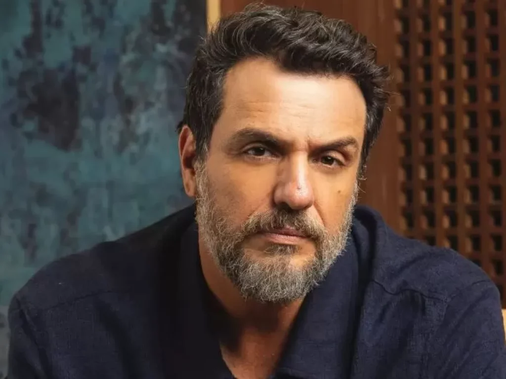 Globo surpreende e renova contrato de Rodrigo Lombardi | O TEMPO