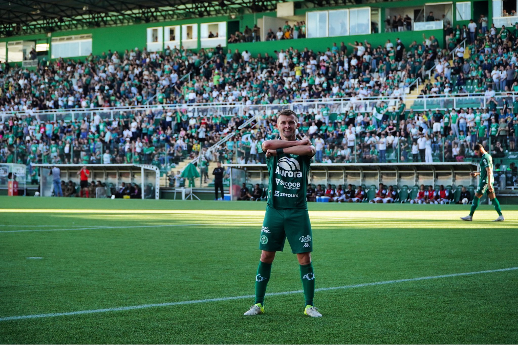 Chapecoense Brilha e Vence Paysandu por 2 a 0 com Gols de Walter Clar na Série B