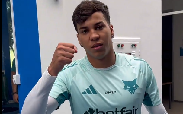 Em dia de folga, Matheus Pereira e Kaio Jorge vão à Toca fazer tratamento