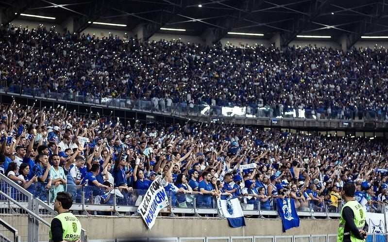 Acesso de torcedores do Cruzeiro ao Mineirão exigirá biometria facial já no próximo jogo; instruções