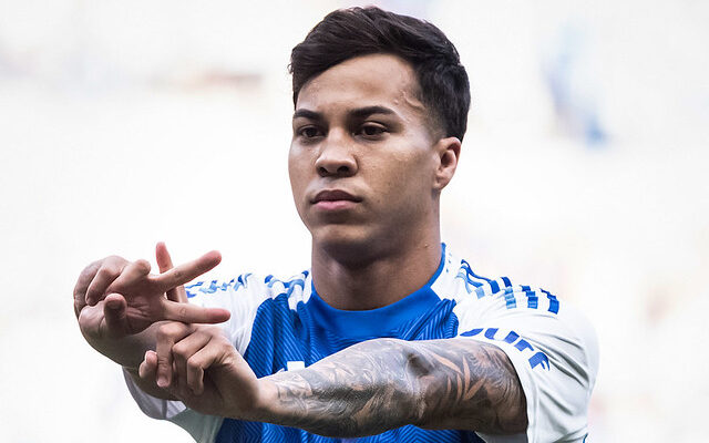Kaio Jorge se destaca no futebol brasileiro e pede passagem na seleção