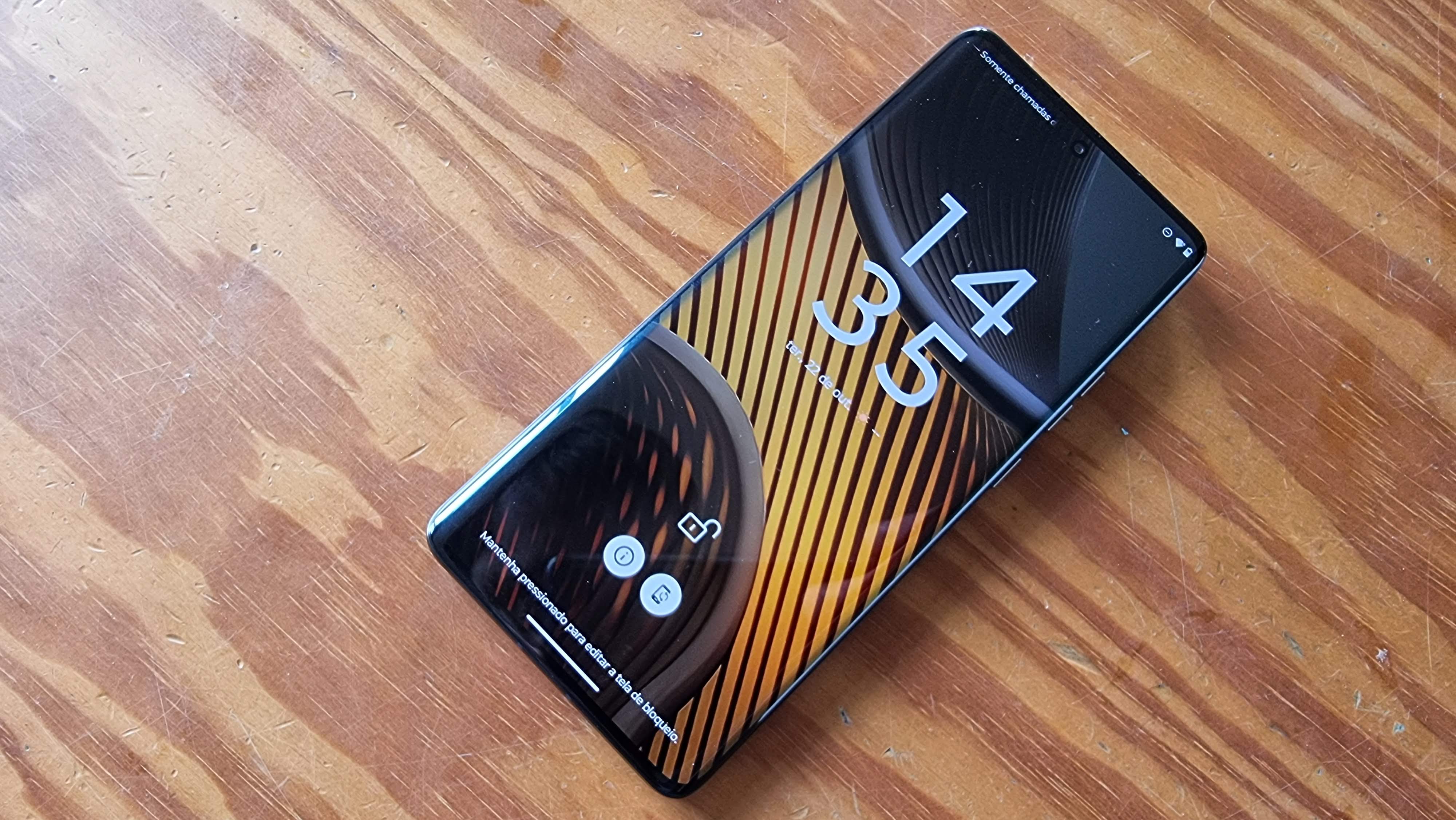 Motorola Edge 50 Ultra: Design e desempenho a um preço mais acessível | O Tempo