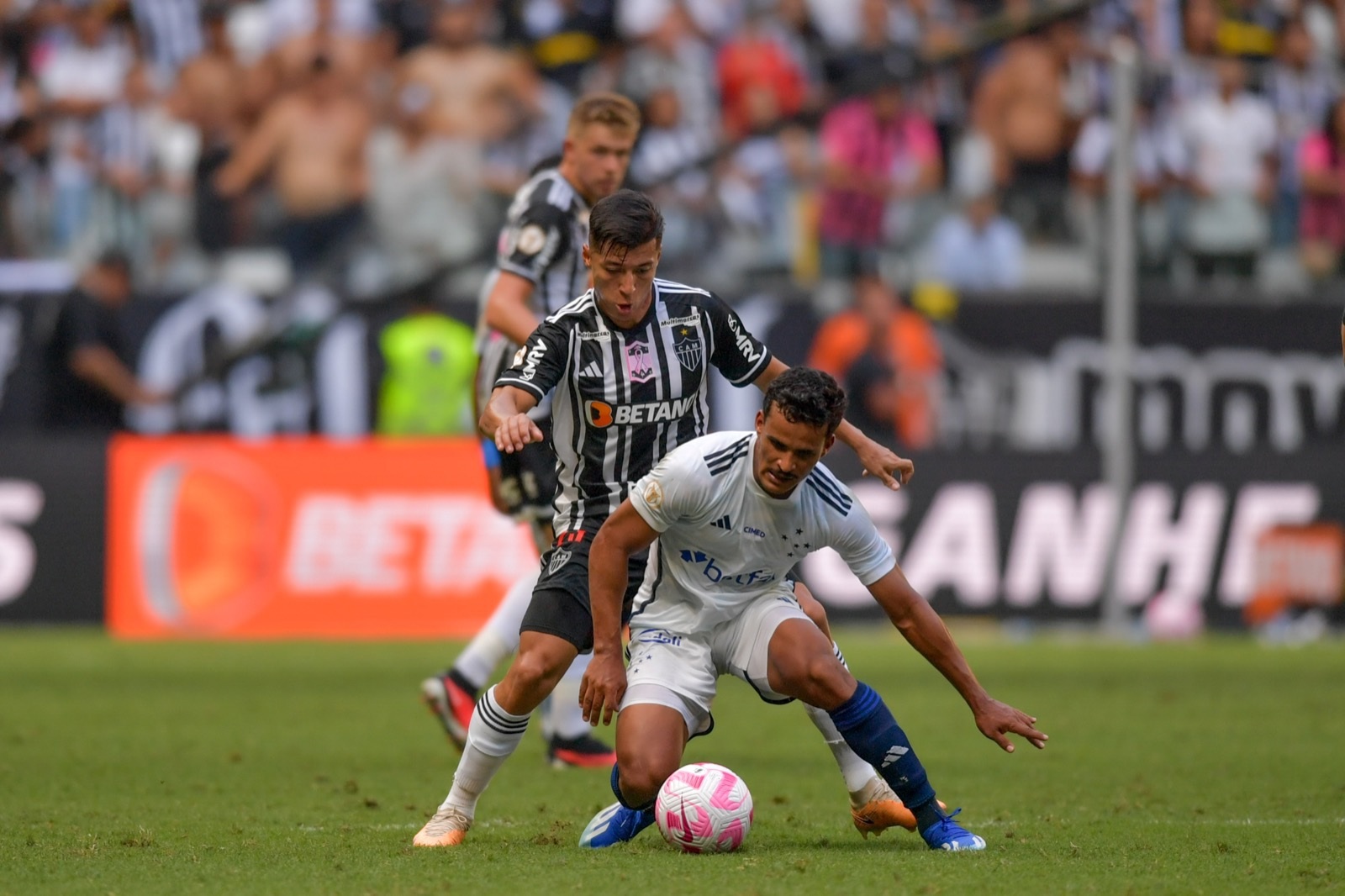 Atlético vai receber o Cruzeiro no aniversário de dois anos da Arena MRV