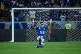 Romero revela procura do Cruzeiro nas férias, mas reforça sequência na Argentina