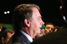 PF vê indícios de crime de Bolsonaro ao vazar documentos de inquérito