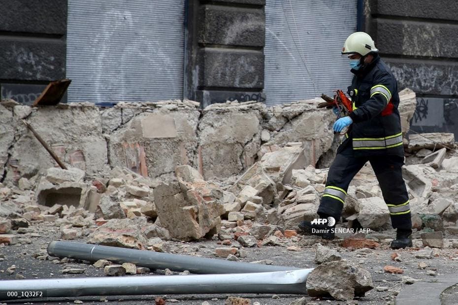 Terremoto destrói prédios na Croácia