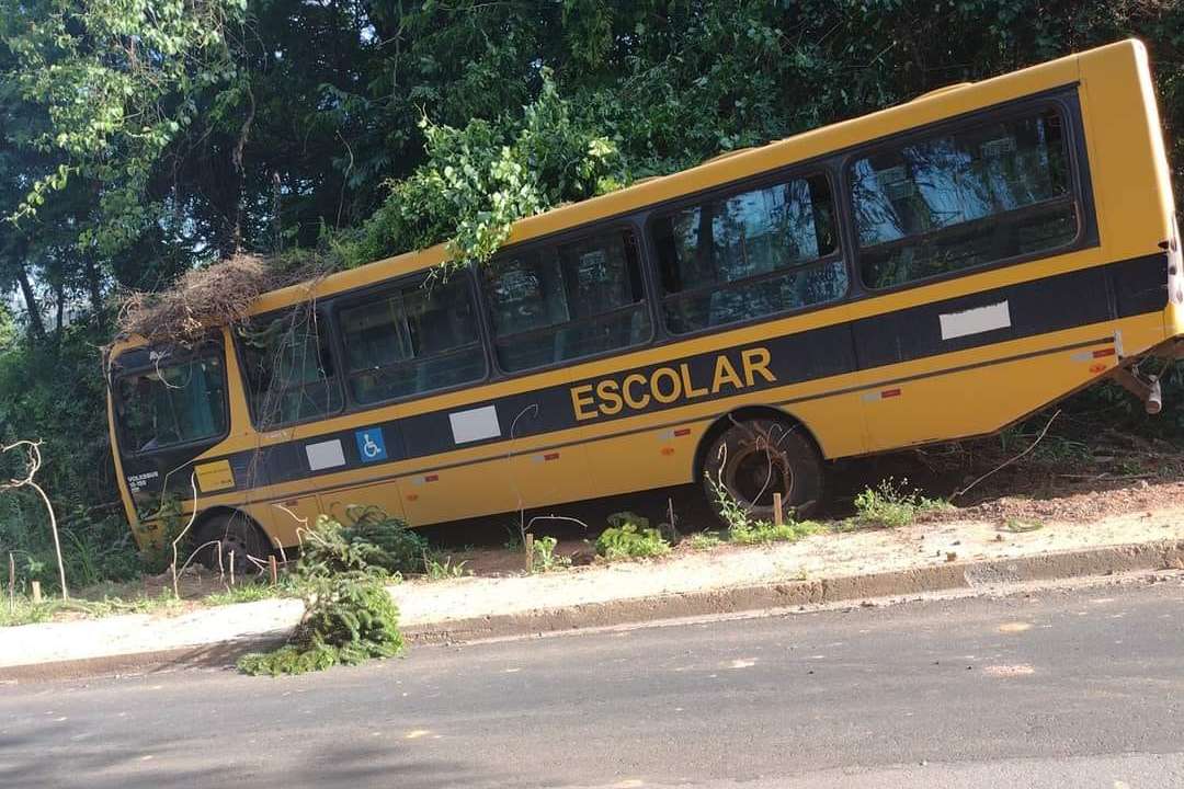 Acidente ônibus escolar