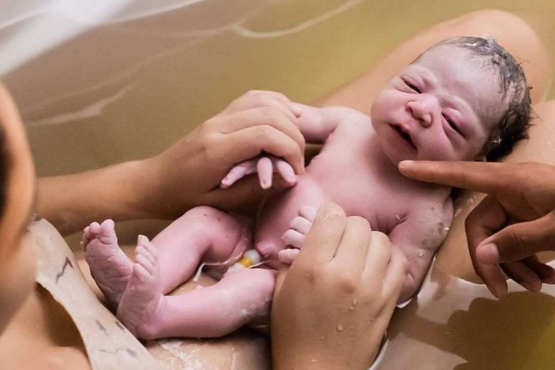 Sofia, de 2.950 kg, é o primeiro bebê nascido no Centro Materno-Infantil