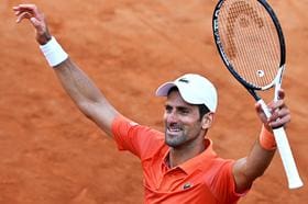 Djokovic vence Tsitsipas em Roma e conquista primeiro título do ano