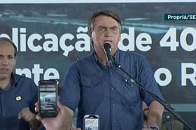 Bolsonaro afirma que 26 navios russos chegaram ao Brasil com fertilizantes