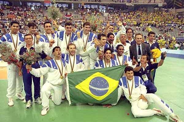 Geração de Ouro: medalha do vôlei em Barcelona faz 30 anos 