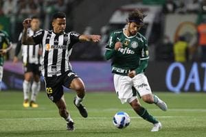 Palmeiras x Atlético: após Danilo, Gustavo Scarpa também é expulso; veja o lance