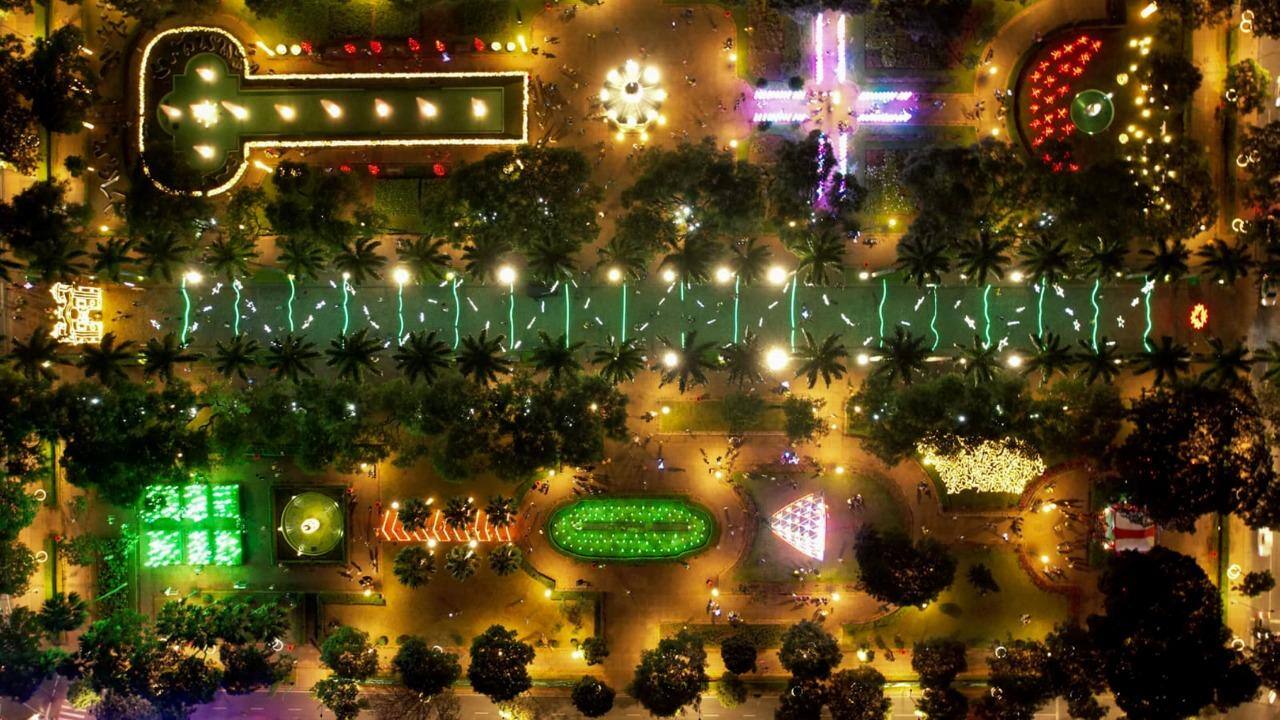 Iluminação de Natal na Praça da Liberdade, em BH, é inaugurada; veja fotos  | O TEMPO