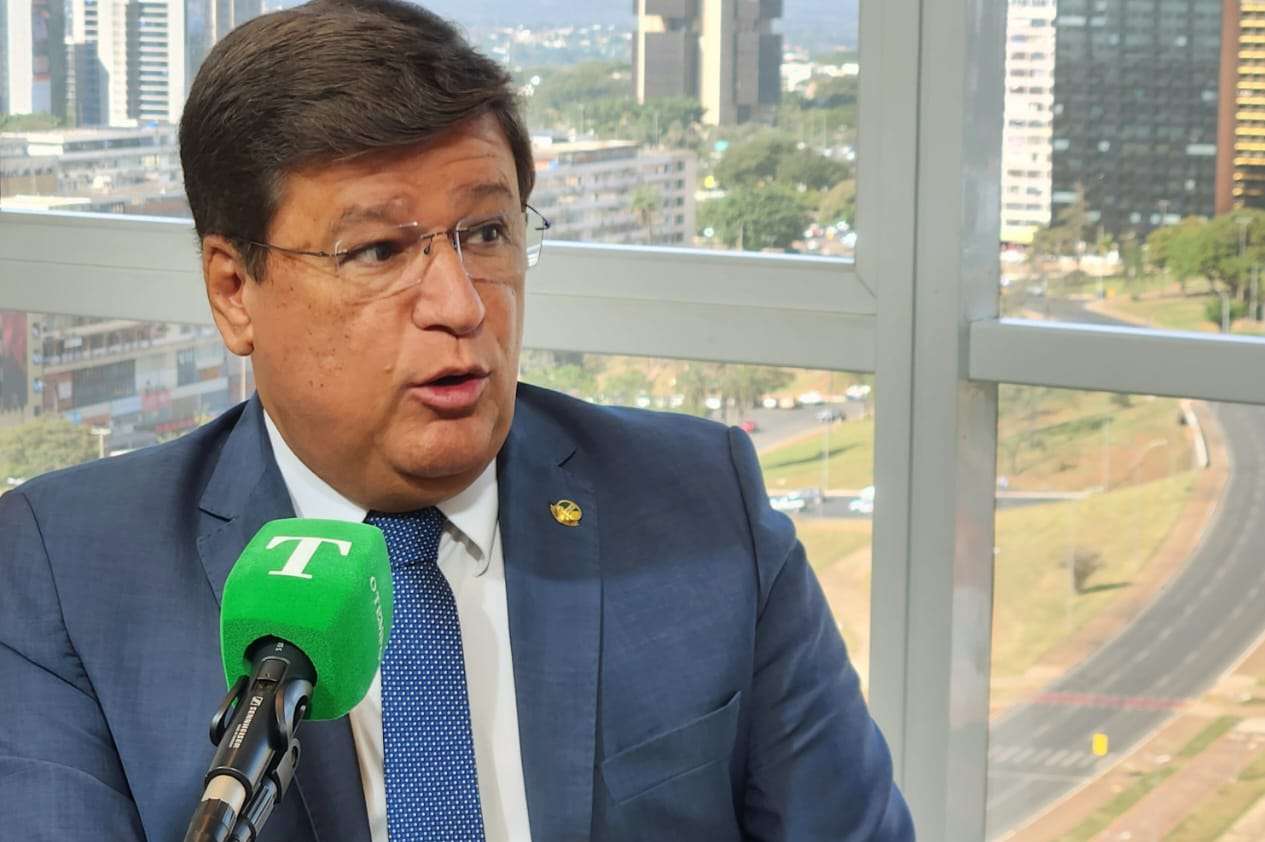 Viana diz que não tem relação mais com Bolsonaro, mas que não há mágoa