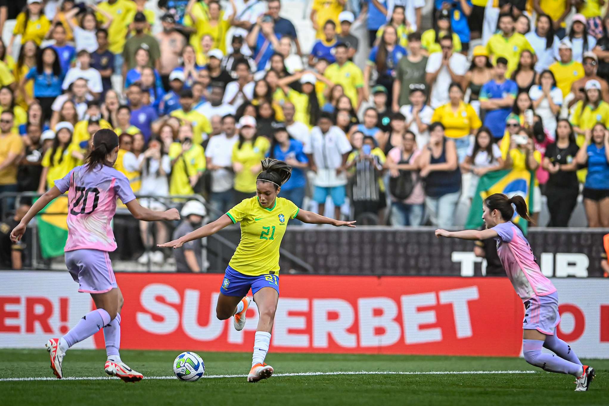 Futebol feminino: Brasil vence Japão com gol de Priscila nos acréscimos