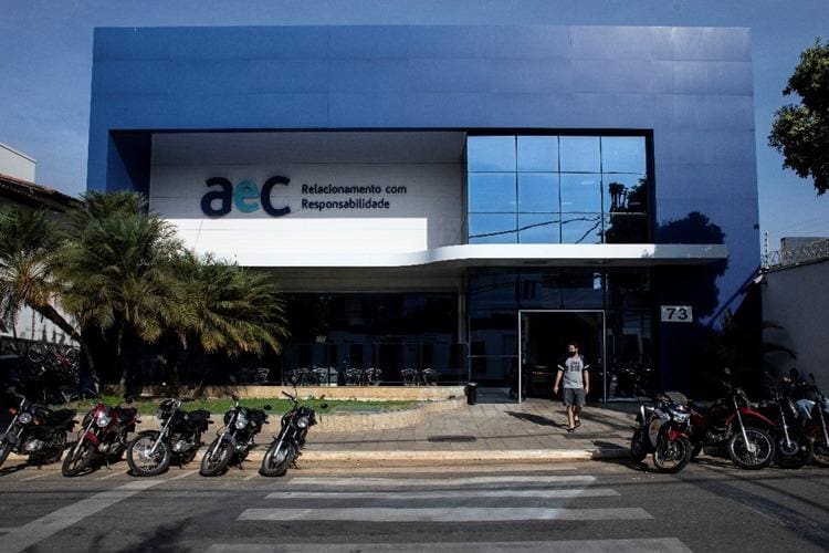 AeC abre mais de 1.400 vagas em BH e cidades do interior de MG