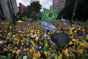 Confissão e discurso suavizado: o que diz a esquerda sobre ato de Bolsonaro